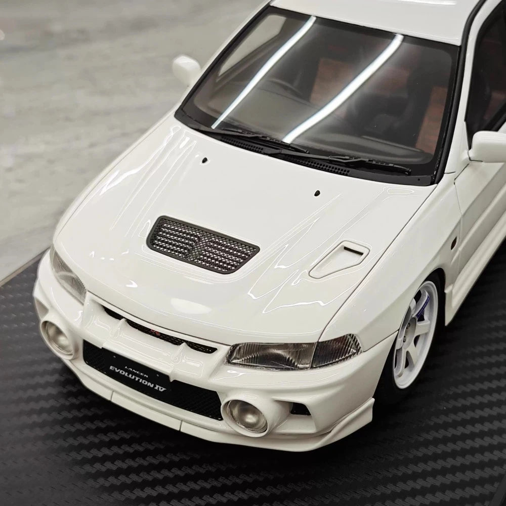 [Ignition] 1:18 Mitsubishi 1997 Lancer Evo IV White Model Car Resin