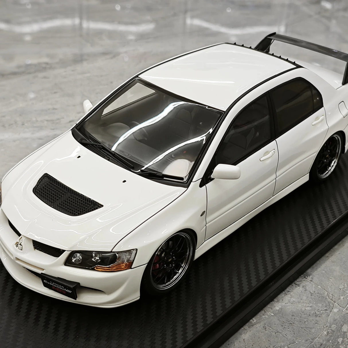 Ignition Mitsubishi 2004 Lancer Evolution VIII MR JDM White 1:18 – Verzamelbare Resin Modelresin