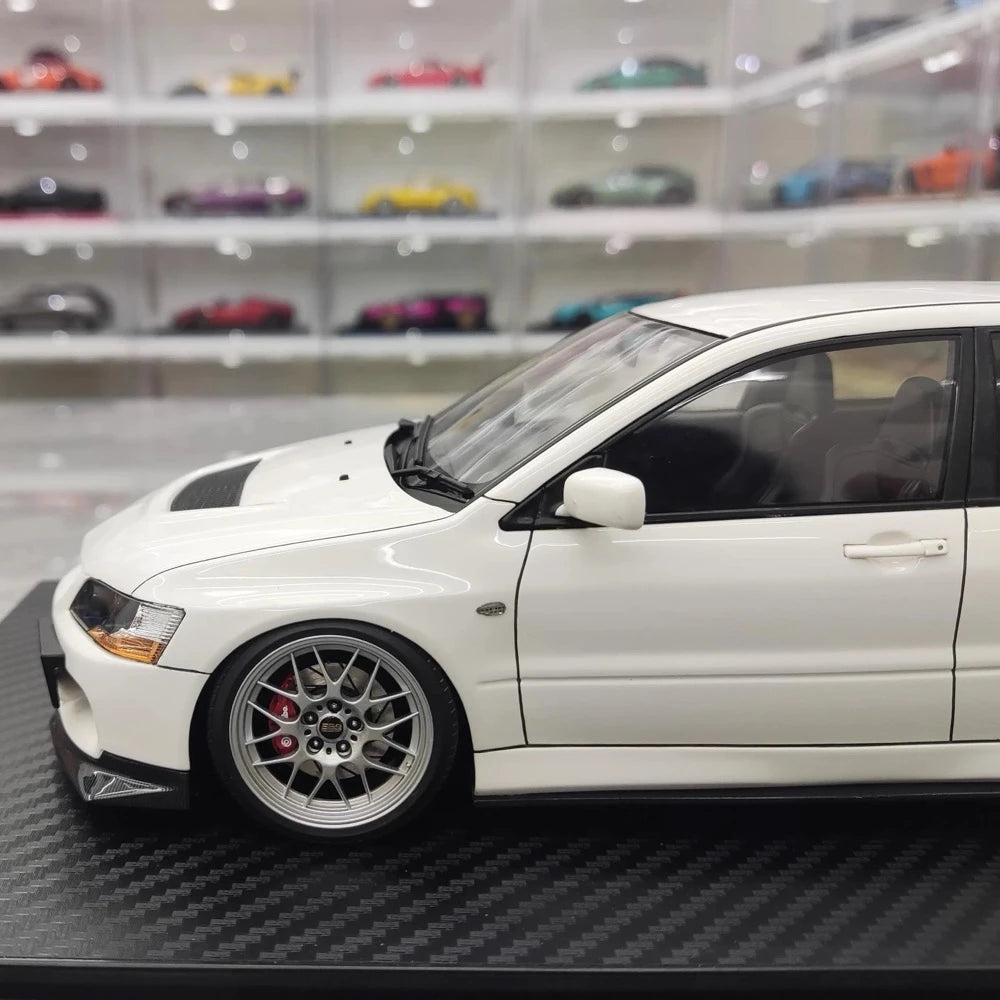 [Ignition] 1:18 Mitsubishi 2005 Lancer Evo IX Wagon White Model Car Resin