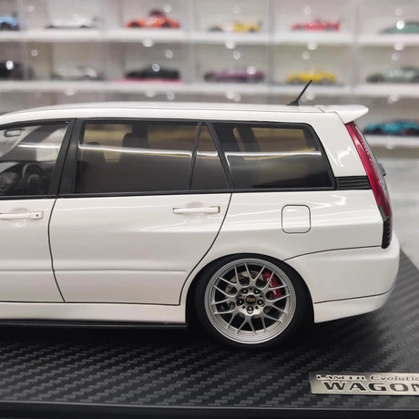 [Ignition] 1:18 Mitsubishi 2005 Lancer Evo IX Wagon White Model Car Resin