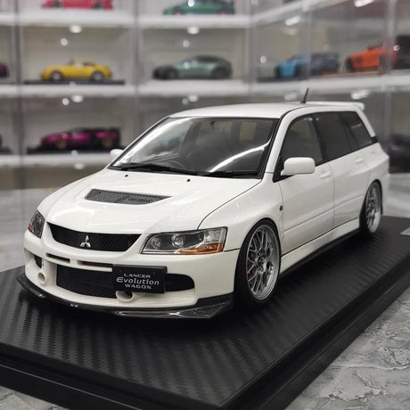 [Ignition] 1:18 Mitsubishi 2005 Lancer Evo IX Wagon White Model Car Resin