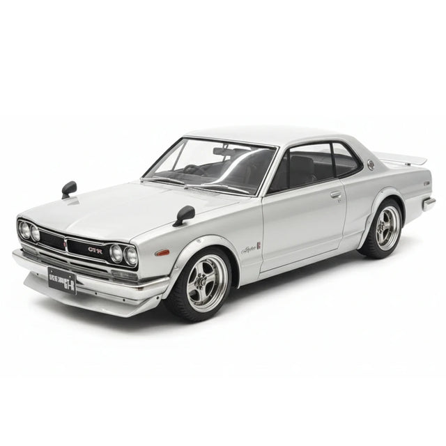 [Ignition] 1:18 Nissan 1970 Skyline 2000 GT-R KPGC10 Silver Model Car Resin