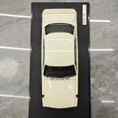[Ignition] 1:18 Nissan 1970 Skyline 2000 GT-R KPGC10 Yellow Model Car Resin