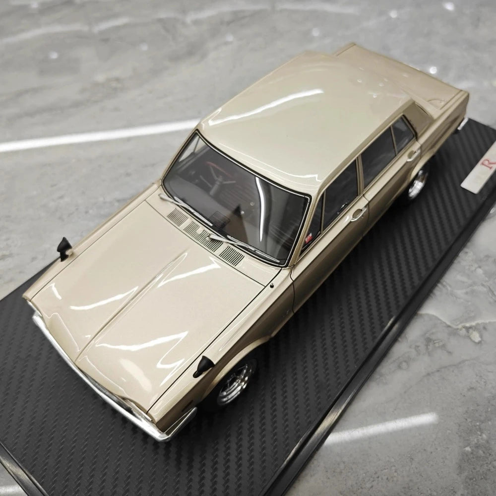 [Ignition] 1:18 Nissan 1970 Skyline 2000 GT-R PGC10 goud modelauto Hars