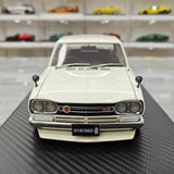 [Ignition] 1:18 Nissan 1970 Skyline 2000 GT-R PGC10 vit modellbil harts