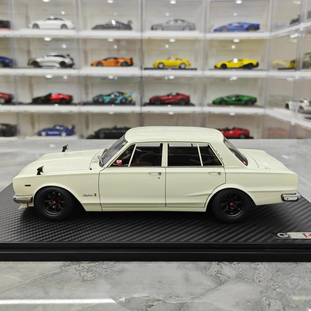 [Ignition] 1:18 Nissan 1970 Skyline 2000 GT-R PGC10 vit modellbil harts