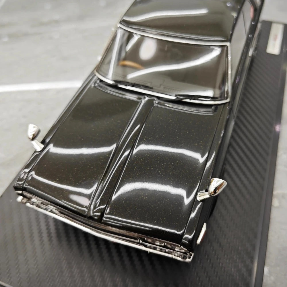 [Ignition] 1:18 Nissan 1972 Laurel 2000SGX C130 Black Model Car Resin