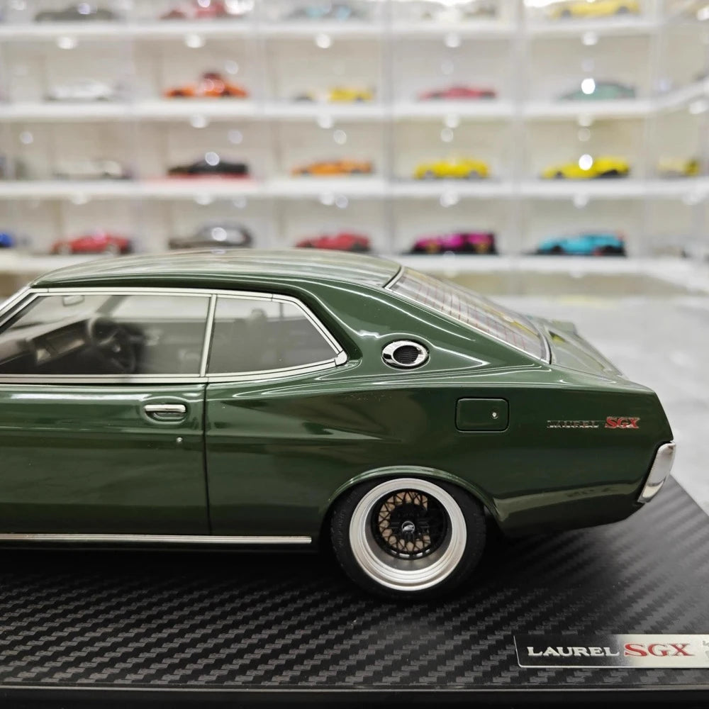 [Ignition] 1:18 Nissan 1972 Laurel 2000SGX C130 grön modellbil harts