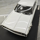 [Ignition] 1:18 Nissan 1972 Laurel 2000SGX C130 ホワイト モデルカー レジン