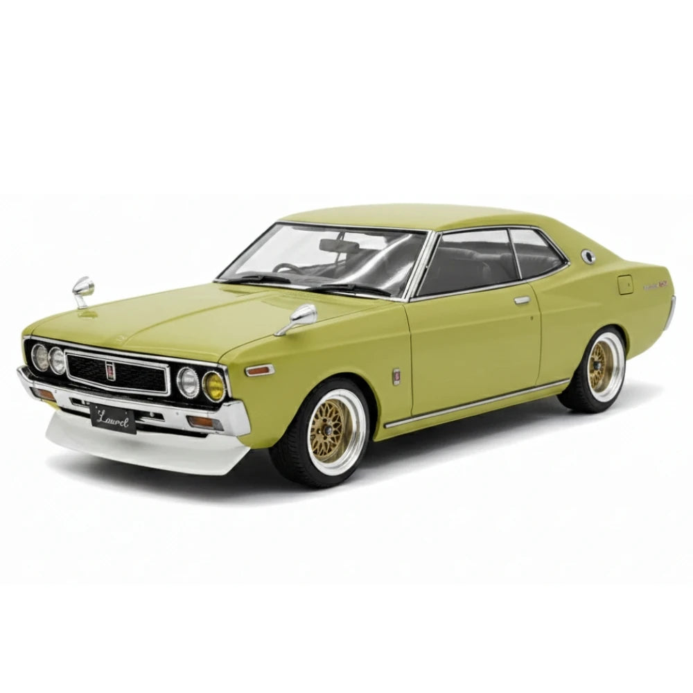[Ignition] 1:18 Nissan 1972 Laurel 2000SGX C130 giallo modellino di auto resina