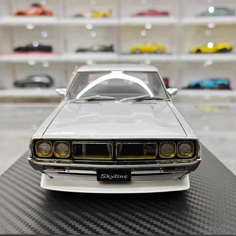 [Ignition] 1:18 Nissan 1972 Skyline 2000 GT-X GC110 Silver Model Car Resin