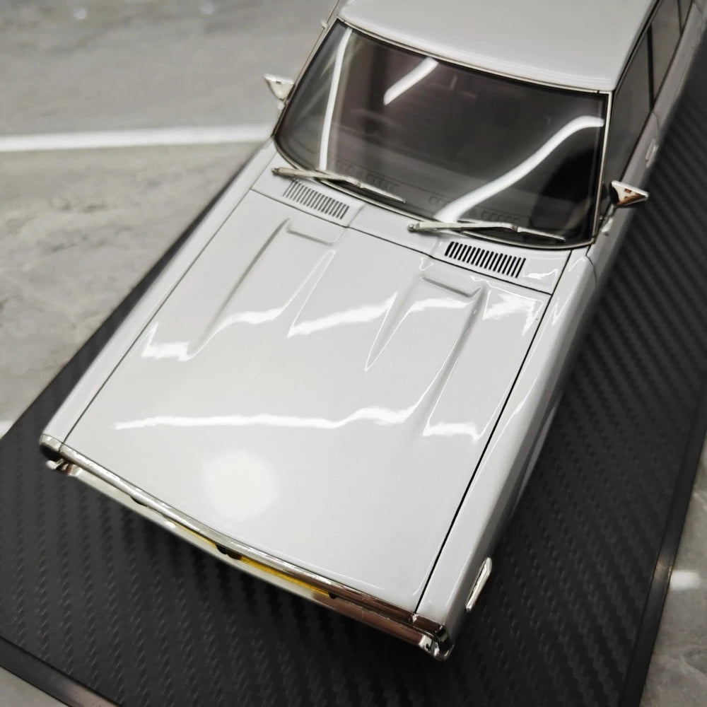 [Ignition] 1:18 Nissan 1972 Skyline 2000 GT-X GC110 Silver Model Car Resin