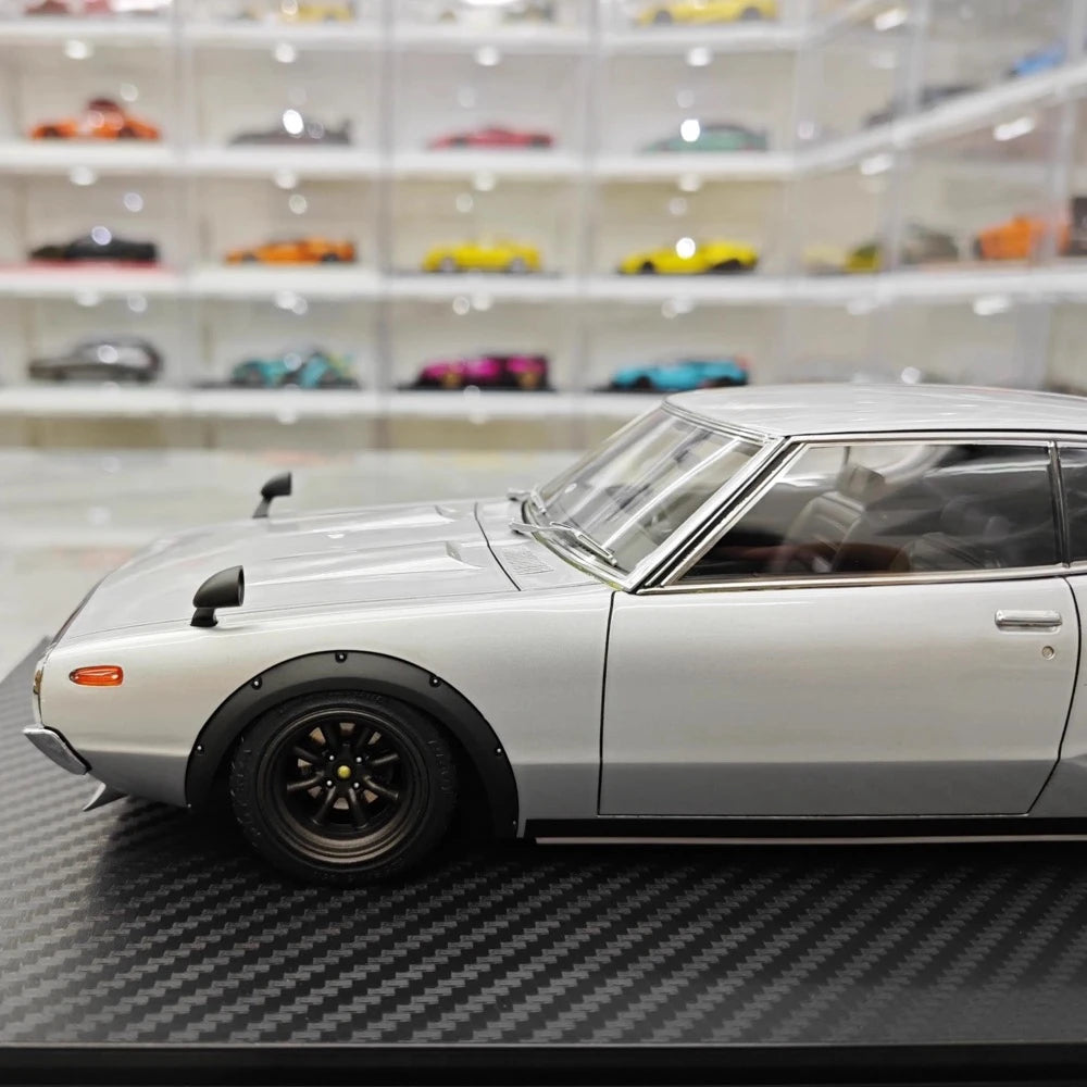 [Ignition] 1:18 Nissan 1973 Skyline 2000 GT-R KPGC110 Silver Model Car Resin