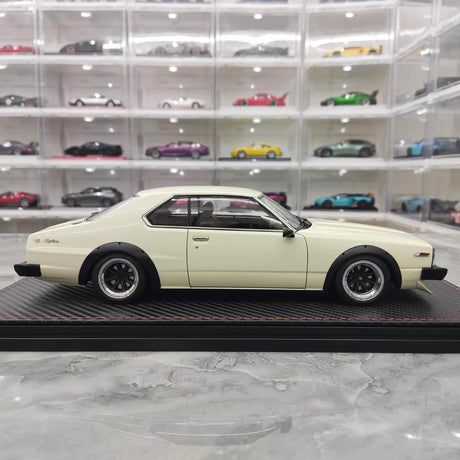 [Ignition] 1:18 Nissan 1977 Skyline 2000 GT ES C210 White Model Car Resin