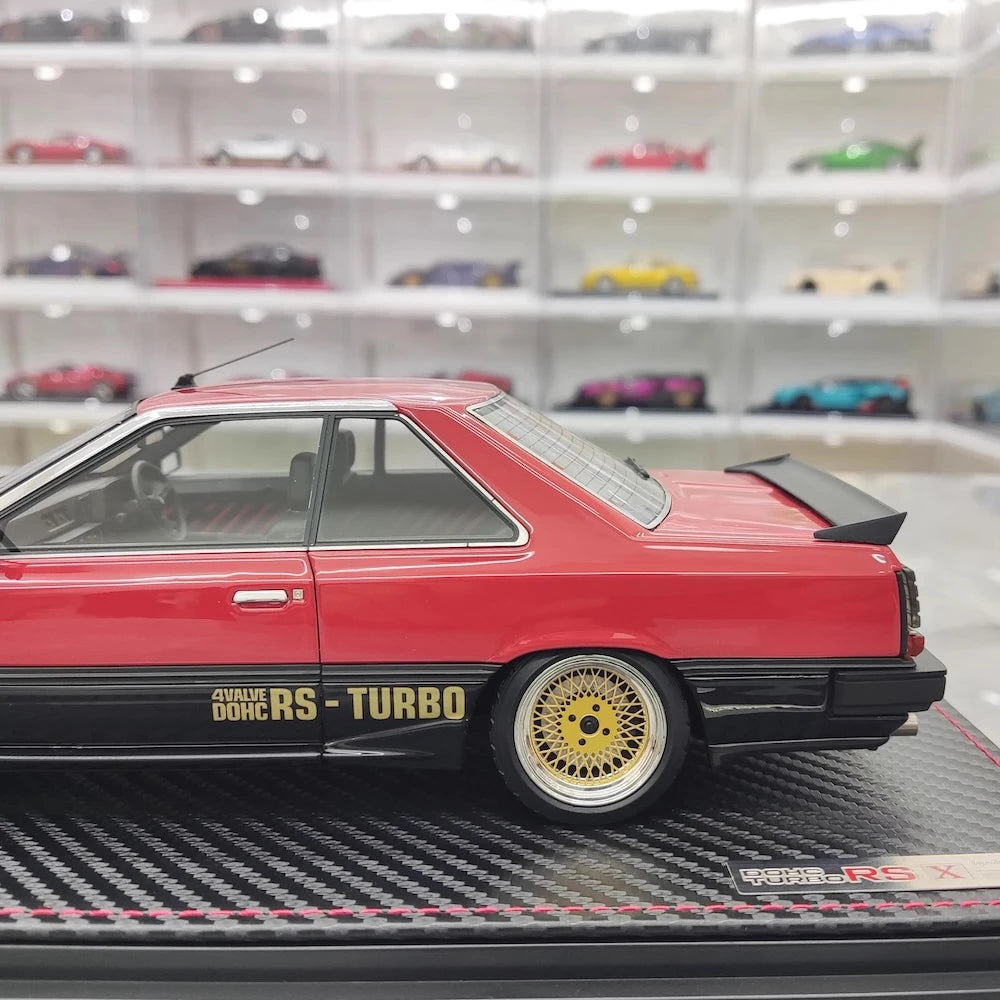 [Ignition] 1:18 Nissan 1981 Skyline DR30 Turbo RS röd modellbil harts