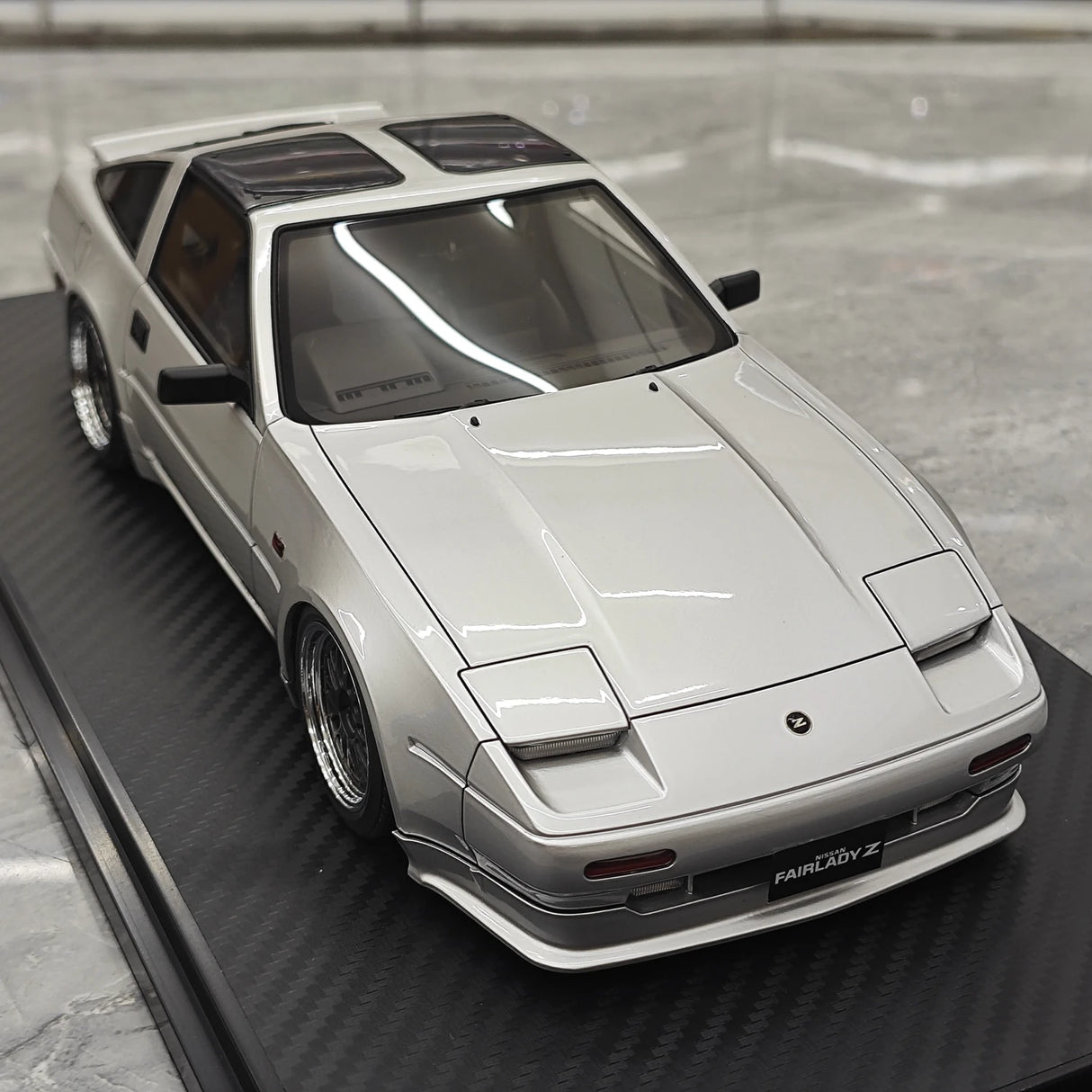 Ignition Nissan 1986 Fairlady Z 300ZR Z31 Silver 1:18 – samlarresin modellresin