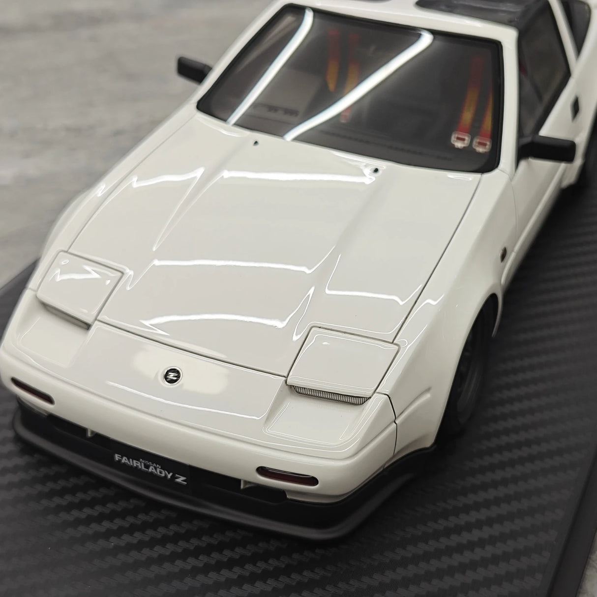 Ignition Nissan 1986 Fairlady Z 300ZR Z31 White 1:18 – samlarresinmodellresin