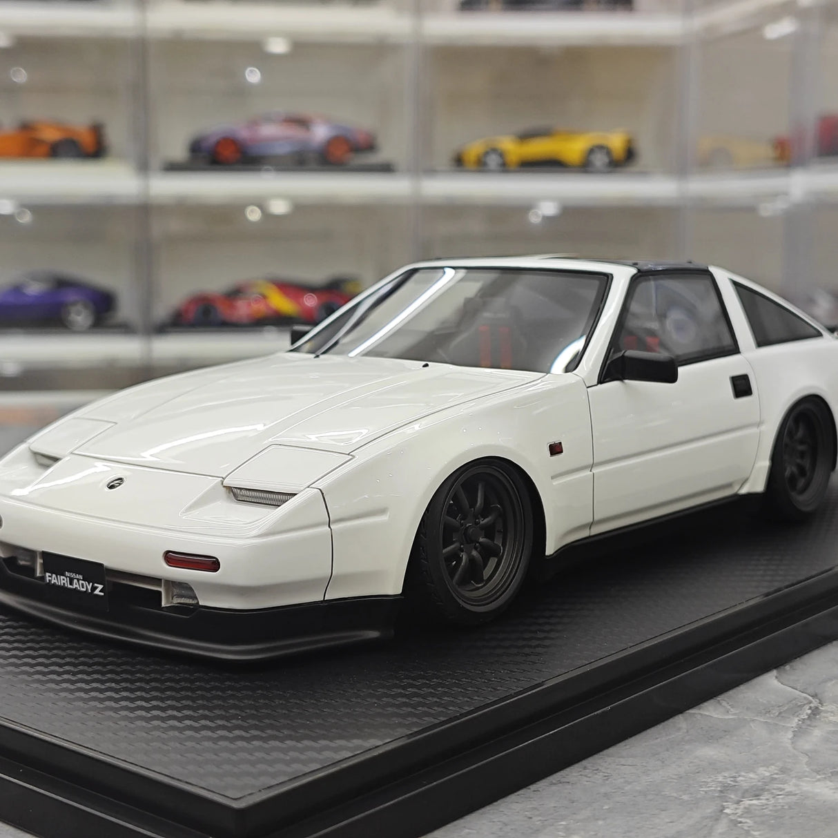 Ignition Nissan 1986 Fairlady Z 300ZR Z31 White 1:18 – samlarresinmodellresin
