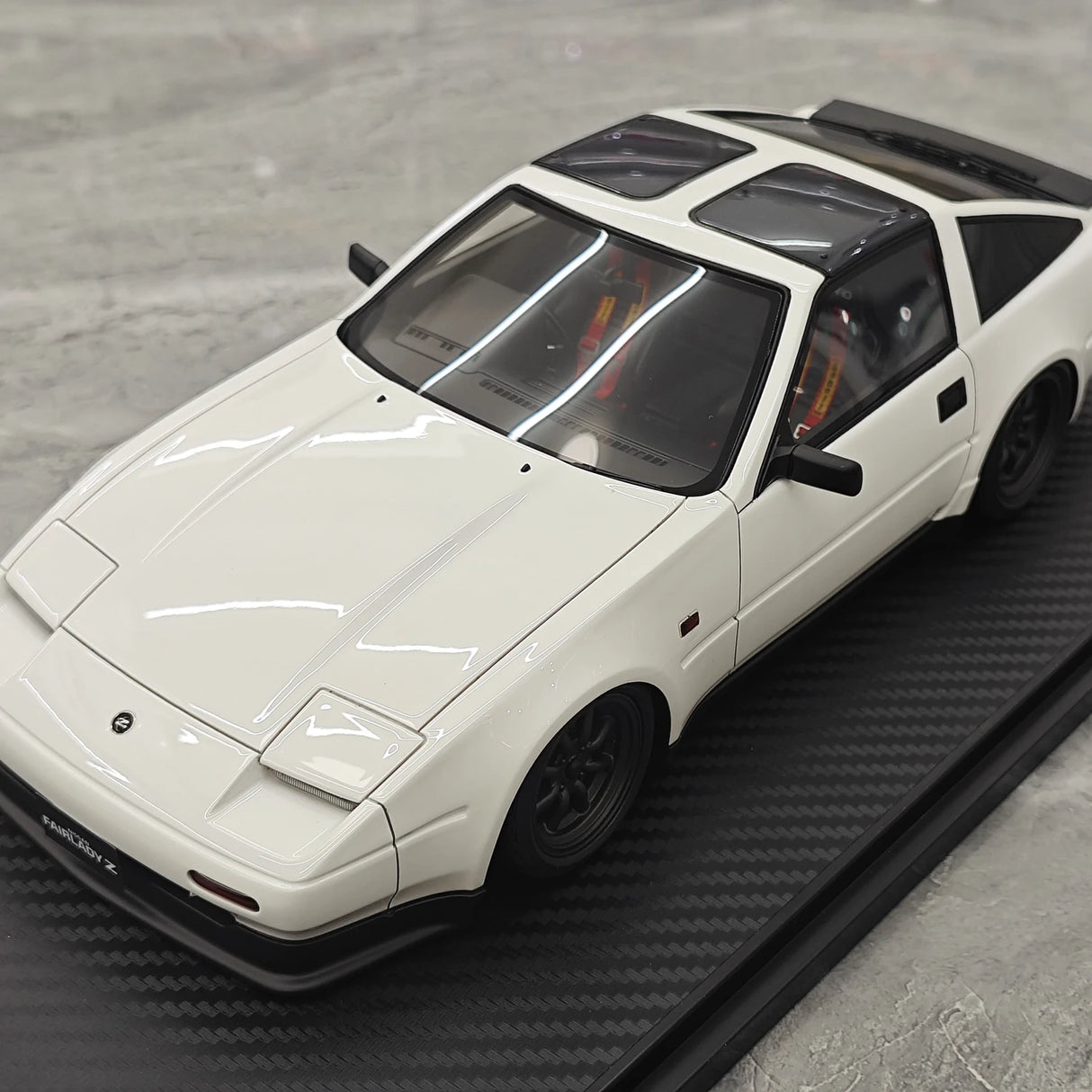 Ignition Nissan 1986 Fairlady Z 300ZR Z31 White 1:18 – samlarresinmodellresin