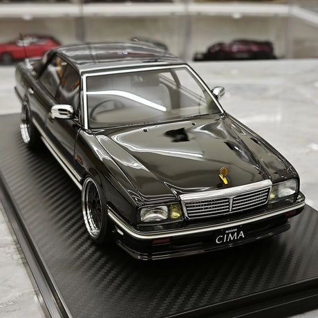 Ignition Nissan 1988 Cedric Cima Y31 Black 1:18 – Modello in resina collezionabile