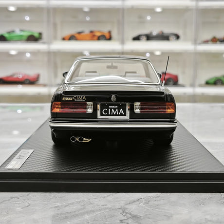 Ignition Nissan 1988 Cedric Cima Y31 Black 1:18 – Modello in resina collezionabile