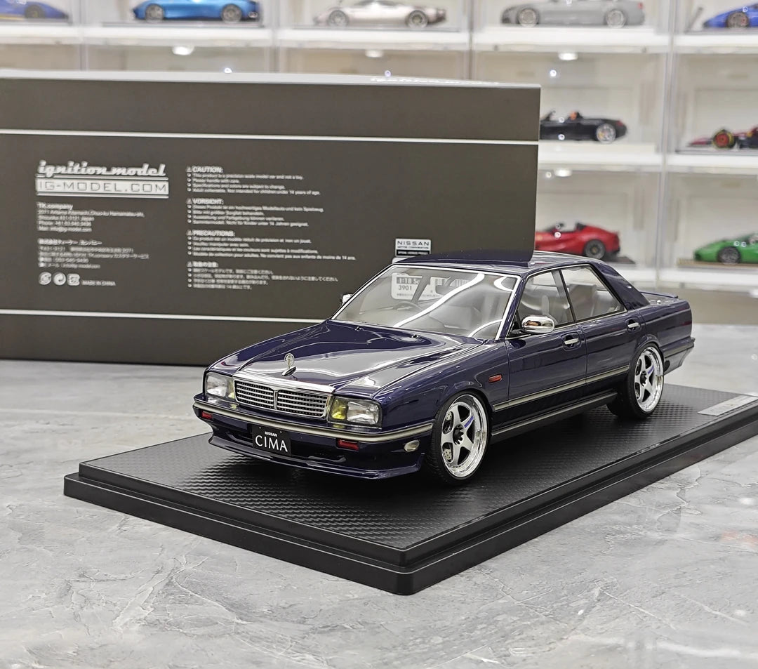 Ignition Nissan 1988 Cedric Cima Y31 Blue 1:18 – Modello in resina collezionabile