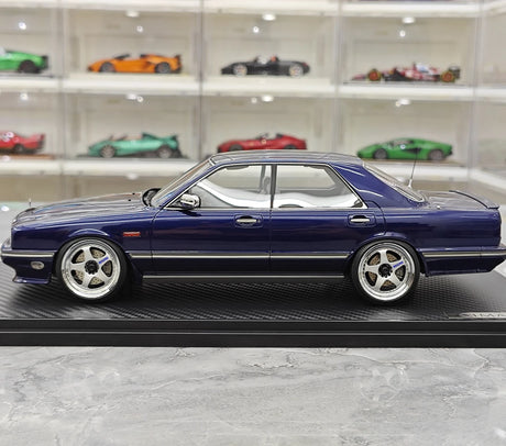 Ignition Nissan 1988 Cedric Cima Y31 Blue 1:18 – Modello in resina collezionabile