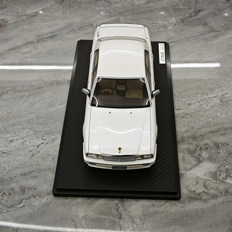 Accensione Nissan 1988 Cedric Cima Y31 White 1:18 – Modello in resina collezionabile