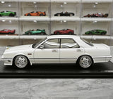 Accensione Nissan 1988 Cedric Cima Y31 White 1:18 – Modello in resina collezionabile