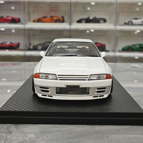 Accensione Nissan 1994 Skyline GT-R R32 Wangan Midnight Reina Akikawa White 1:18 – Modello in resina collezionabile