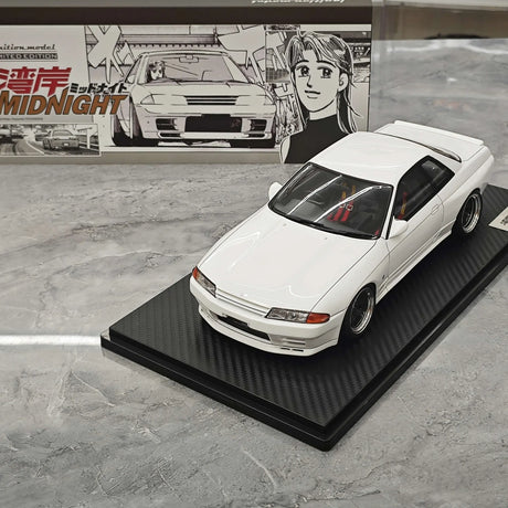 Accensione Nissan 1994 Skyline GT-R R32 Wangan Midnight Reina Akikawa White 1:18 – Modello in resina collezionabile