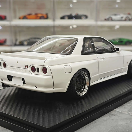 Accensione Nissan 1994 Skyline GT-R R32 Wangan Midnight Reina Akikawa White 1:18 – Modello in resina collezionabile