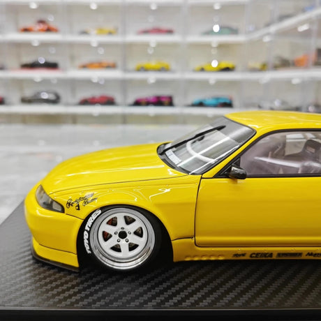 [Ignition] 1:18 Nissan 1995 Skyline GT-R R33 Yellow Model Car Resin