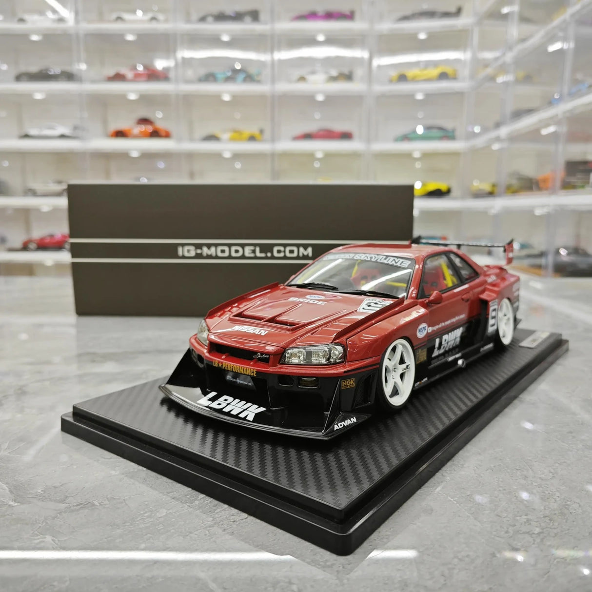 Ignition Nissan 1999 Skyline GT-R R34 LB-Super Silhouette Red 1:18 – Resina da collezione in resina