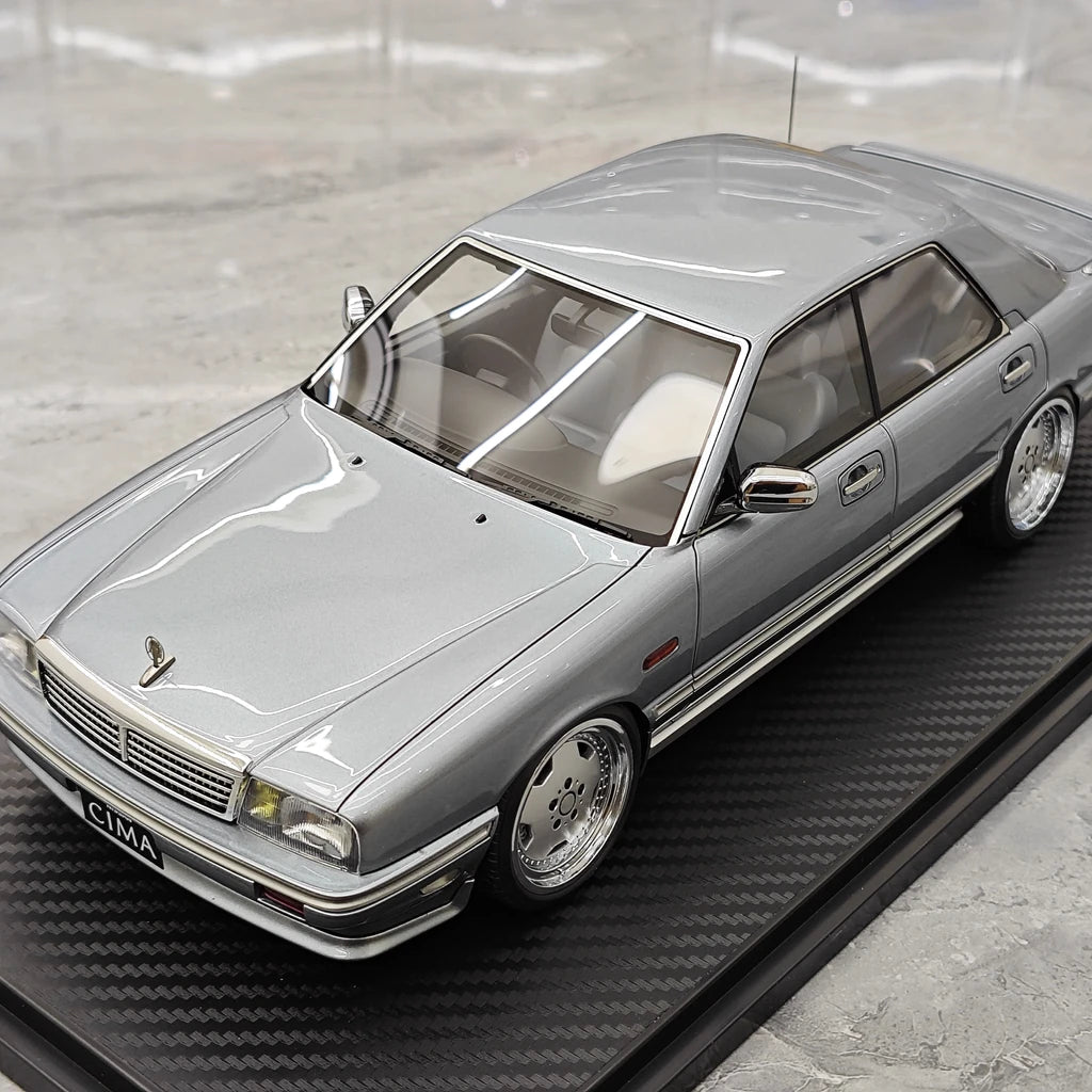 Ignition Nissan 1988 Cedric Cima Y31 Pearl White 1:18 – Resina modello in resina collezionabile