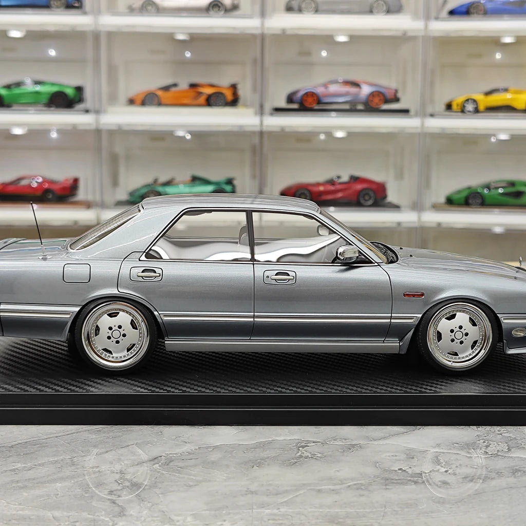 Ignition Nissan 1988 Cedric Cima Y31 Pearl White 1:18 – Resina modello in resina collezionabile