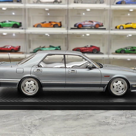 Ignition Nissan 1988 Cedric Cima Y31 Pearl White 1:18 – Resina modello in resina collezionabile