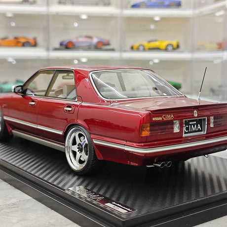 Ignition Nissan 1988 Cedric Cima Y31 Wine Red 1:18 – Modello in resina collezionabile