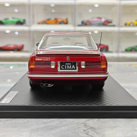 Ignition Nissan 1988 Cedric Cima Y31 Wine Red 1:18 – Modello in resina collezionabile