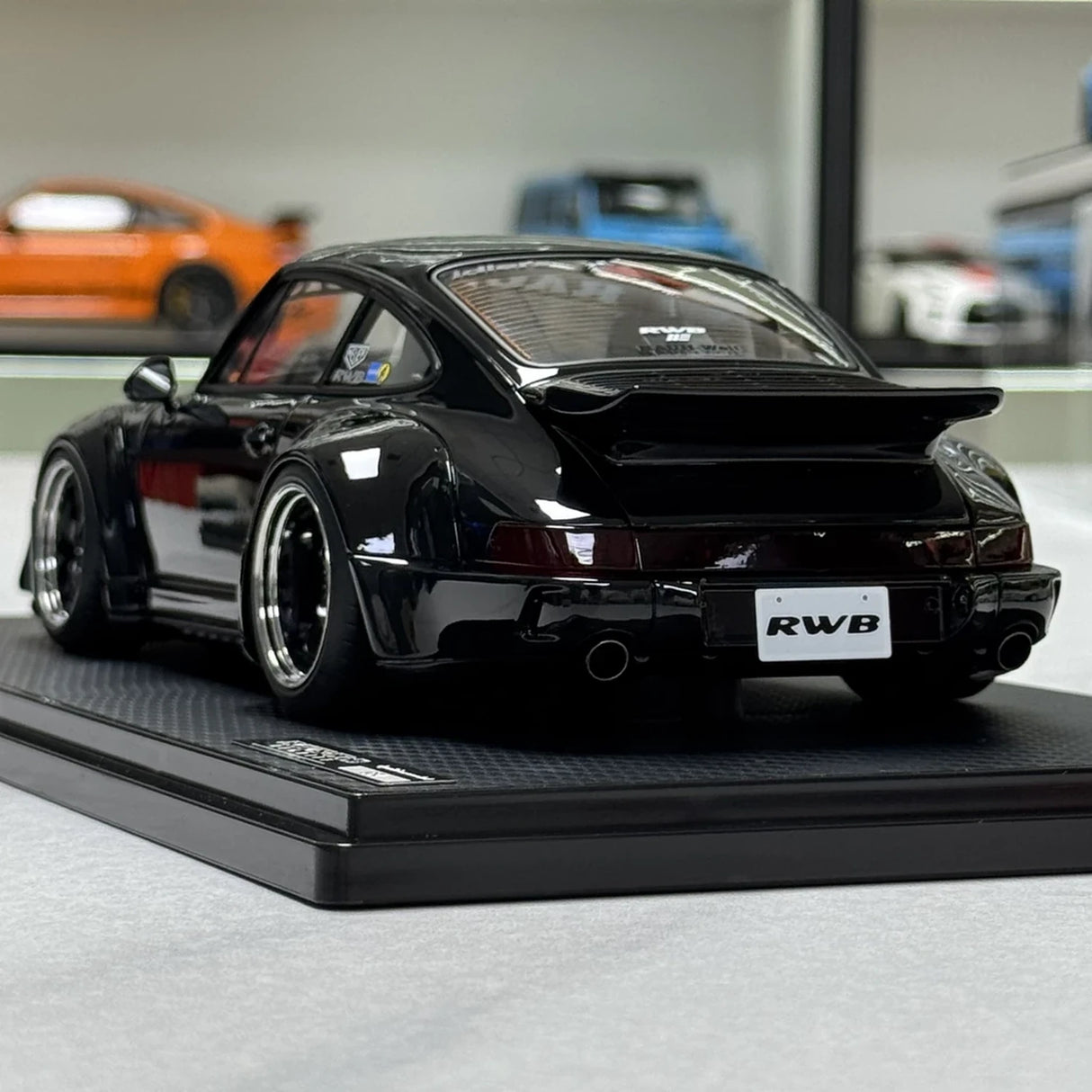 Ignition Porsche 1991 911 964 RWB Glossy zwart 1:18 – Collectible resin Model resin