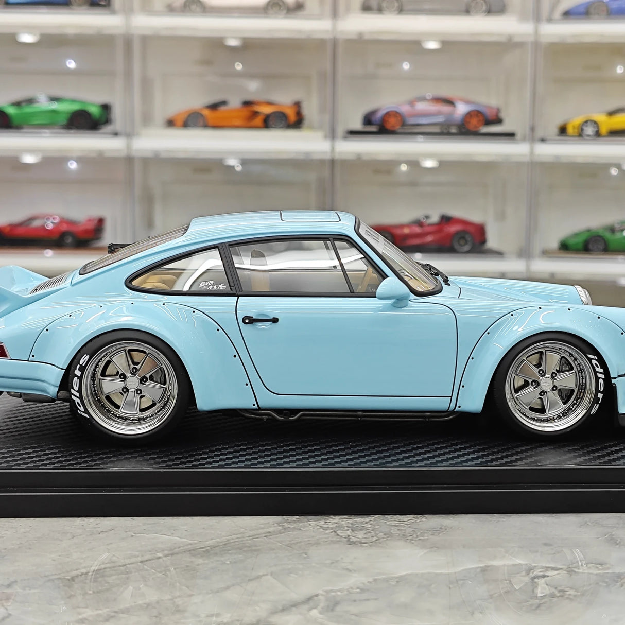 [Ignition] 1:18 Porsche 1993 911 964 RWB راتنج السيارات الزرقاء القديمة