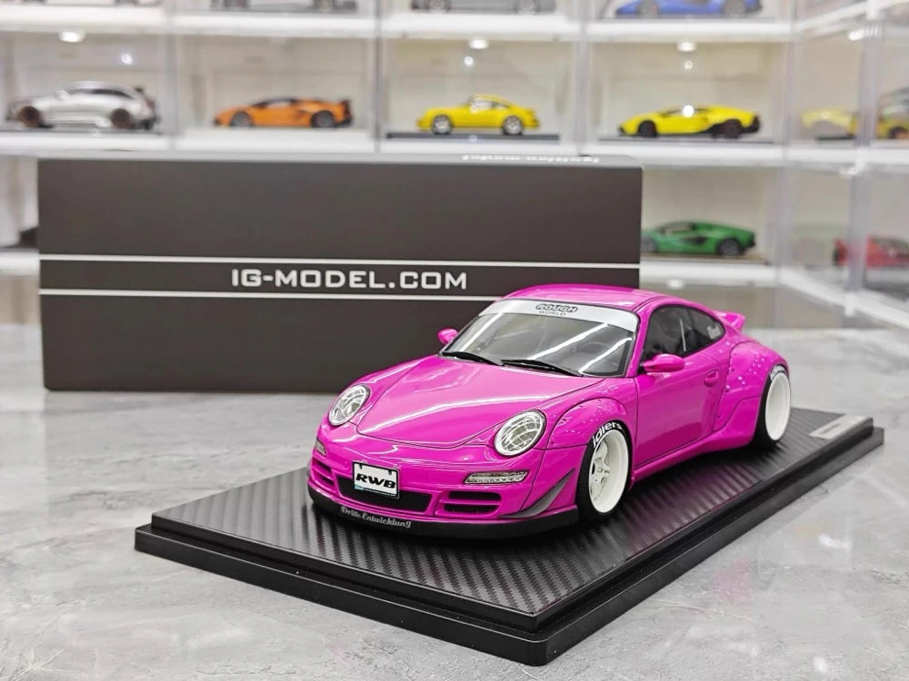 [Ignition] 1:18 Porsche 2005 997 RWB Pink Model Car Resin