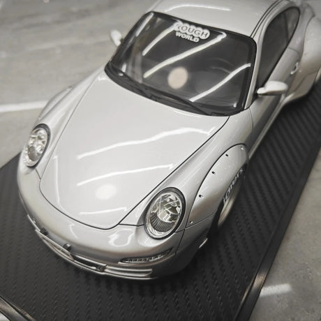 [Ignition] 1:18 Porsche 2005 997 RWB Silver Model Car Resin