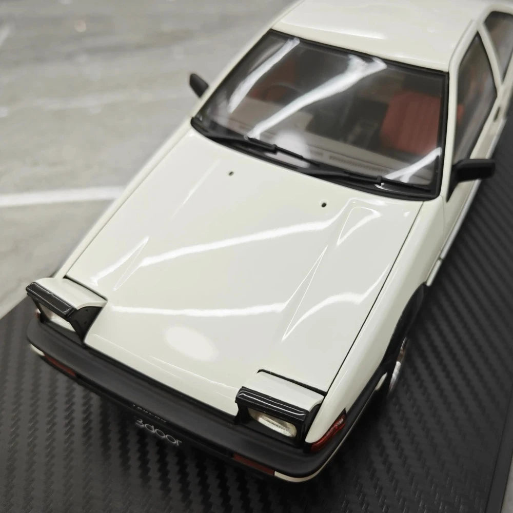 [Ignition] 1:18 Toyota 1983 AE86 Sprinter Trueno White Model Car Resin