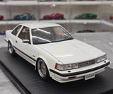 [Ignition] 1:18 Toyota 1983 Soarer 2800GT vit & silver hub modellbil harts