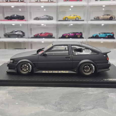 [Ignition] 1:18 Toyota 1986 AE86 RWB matt svart modellbil harts