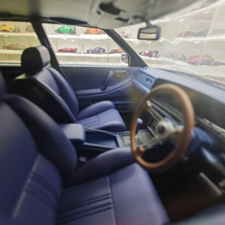 Ignition Toyota 1987 Crown Royal Saloon G 130 Black 1:18 – samlarresinmodellresin