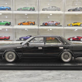 Ignition Toyota 1987 Crown Royal Saloon G 130 Black 1:18 – samlarresinmodellresin