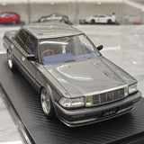 Ignition Toyota 1987 Crown Royal Saloon G 130 Gray 1:18 – samlarobjekt resinmodellresin