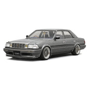 Ignition Toyota 1987 Crown Royal Saloon G 130 grå 1:18 – samlarbil i resin